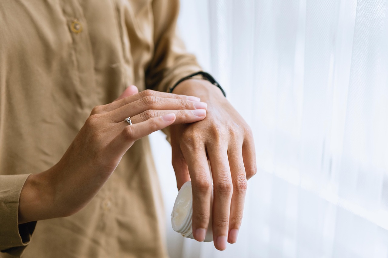 白髪ケアにシリコンなしは効果的？どっちを選ぶべき？