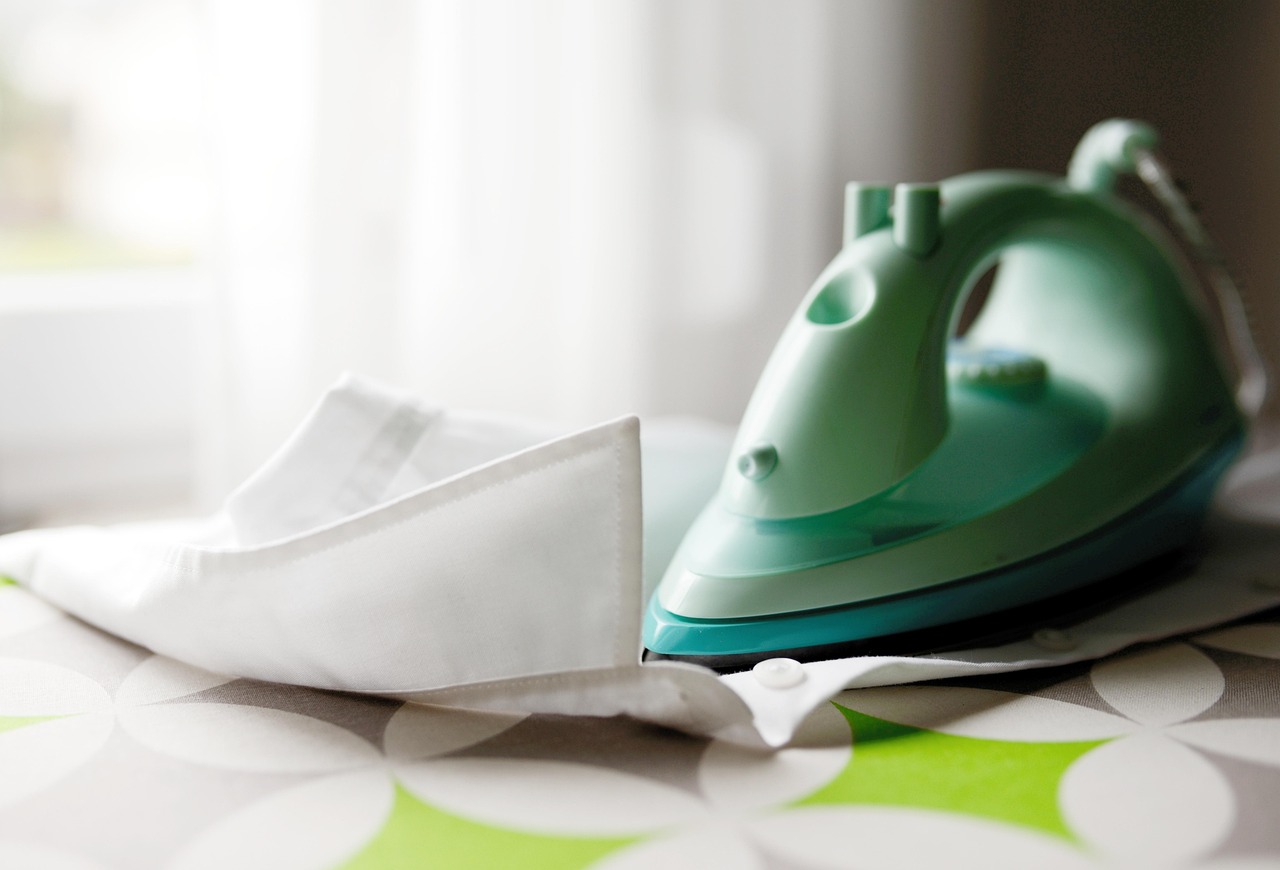 白髪ケアにおけるアイロンの影響と色落ちの関係は？