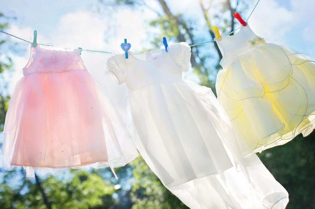 白髪ケアをしながら白い服を着る日の注意点は？